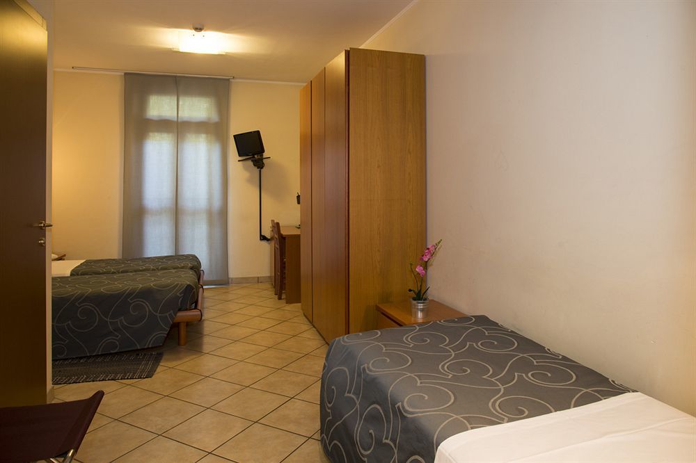Parini Hotel Bosisio Parini Exterior foto
